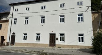 stavba Col, za lokal in za štiri manjša 2-sobna stanovanja