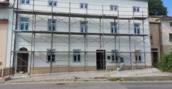 stavba Col, za lokal in za štiri manjša 2-sobna stanovanja
